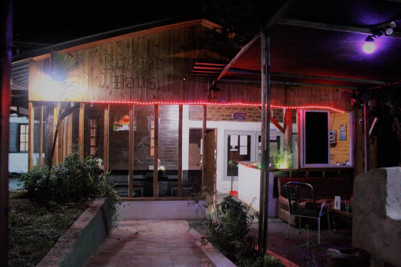Krieger Haus Hostel Puerto Iguazú Kültér fotó